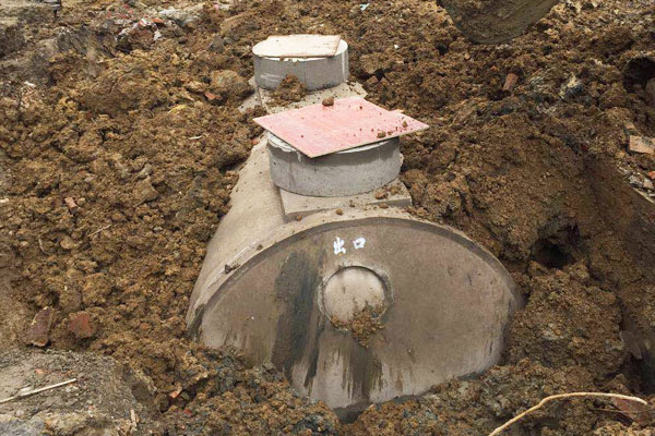 商砼一體式化糞池安裝